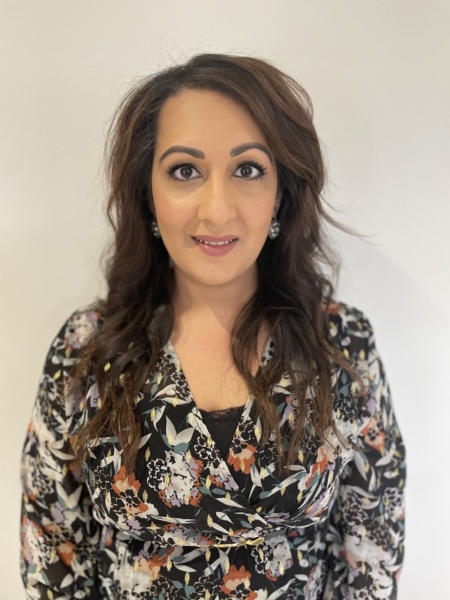 Photo of Dr Sheena Sikka
